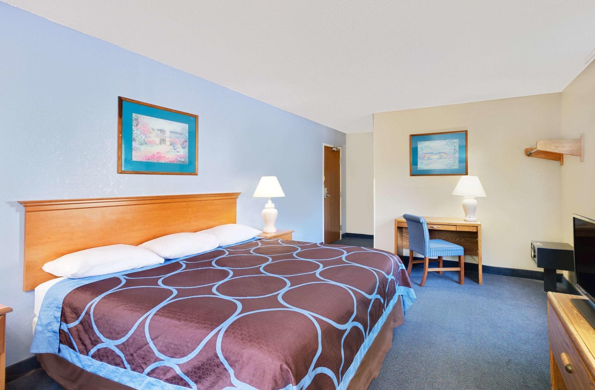 Super 8 By Wyndham Newburgh/West Point Stewart Intl Airport Motell Exteriör bild