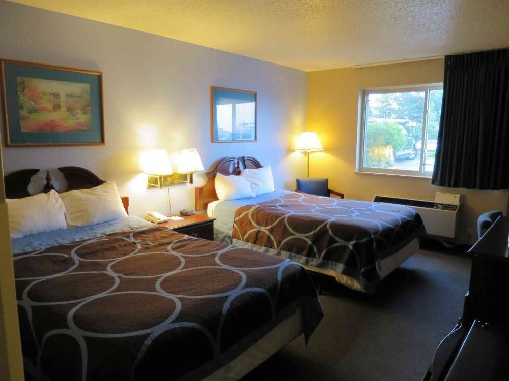 Super 8 By Wyndham Newburgh/West Point Stewart Intl Airport Motell Exteriör bild